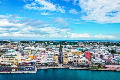 Coinbase to Open Derivatives Exchange in Bermuda Next Week