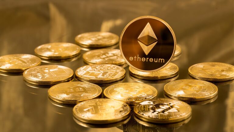 Will Ethereum Bulls Cruise Past $2,100?