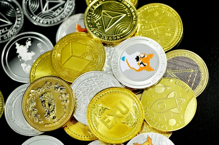 Altcoins At Risk Of More Losses As Market Shifts Heavily Toward A Bitcoin Season