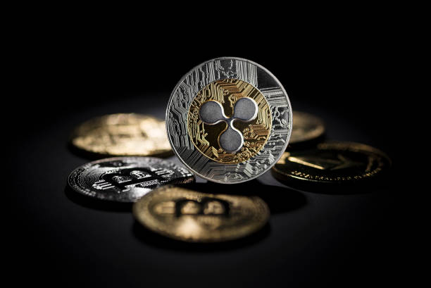 Popular Analyst Peter Brandt Identifies XRP Head & Shoulder Pattern, Reveals Path To Take