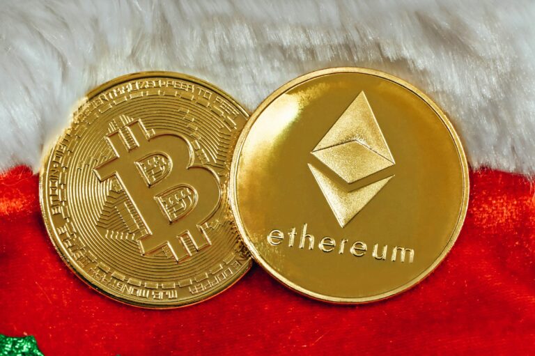 Bitcoin, Ethereum, And XRP ETFs Are Back: Over $800 Million Signal Investor Return